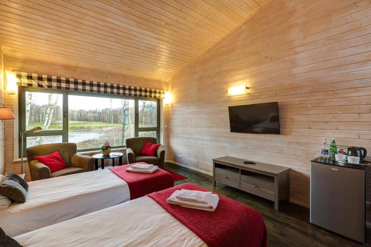 Modry Las Golf Resort Choszczno Ngoại thất bức ảnh